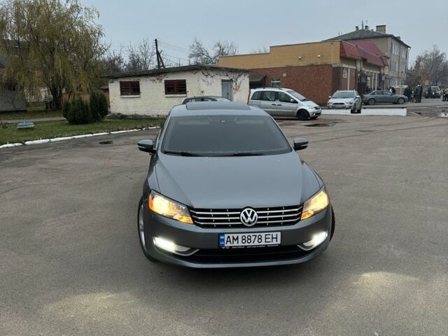 Серый Фольксваген Пассат, объемом двигателя 2 л и пробегом 318 тыс. км за 12500 $, фото 2 на Automoto.ua
