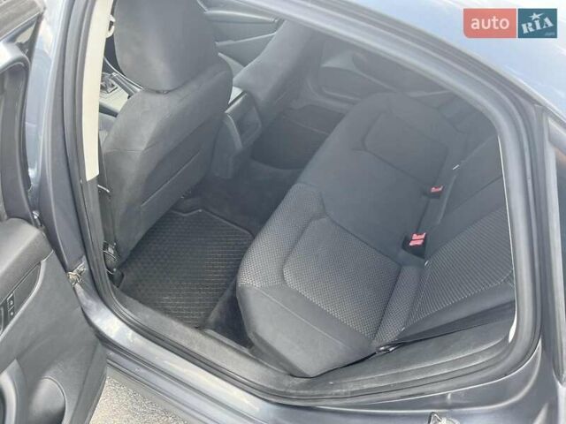 Серый Фольксваген Пассат, объемом двигателя 2.48 л и пробегом 165 тыс. км за 10700 $, фото 12 на Automoto.ua