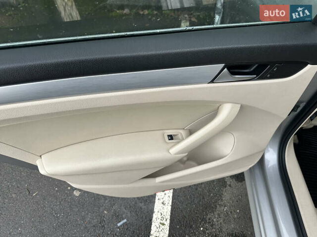 Серый Фольксваген Пассат, объемом двигателя 2.5 л и пробегом 226 тыс. км за 10500 $, фото 31 на Automoto.ua