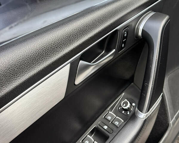 Серый Фольксваген Пассат, объемом двигателя 1.8 л и пробегом 145 тыс. км за 12990 $, фото 5 на Automoto.ua