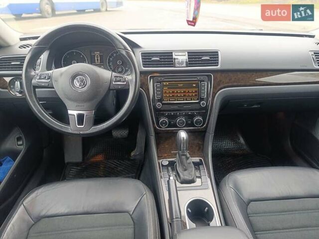 Сірий Фольксваген Пассат, об'ємом двигуна 1.97 л та пробігом 190 тис. км за 12000 $, фото 32 на Automoto.ua