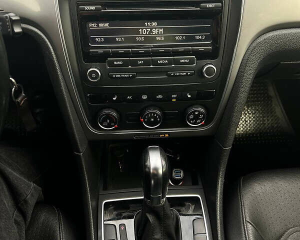 Серый Фольксваген Пассат, объемом двигателя 1.8 л и пробегом 160 тыс. км за 9500 $, фото 9 на Automoto.ua