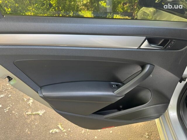 Серый Фольксваген Пассат, объемом двигателя 1.8 л и пробегом 245 тыс. км за 11390 $, фото 14 на Automoto.ua