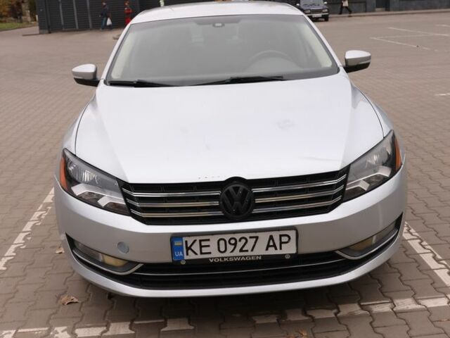 Серый Фольксваген Пассат, объемом двигателя 1.8 л и пробегом 206 тыс. км за 9999 $, фото 1 на Automoto.ua