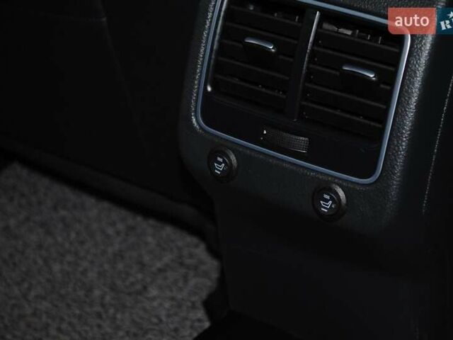 Сірий Фольксваген Пассат, об'ємом двигуна 1.97 л та пробігом 235 тис. км за 12999 $, фото 38 на Automoto.ua