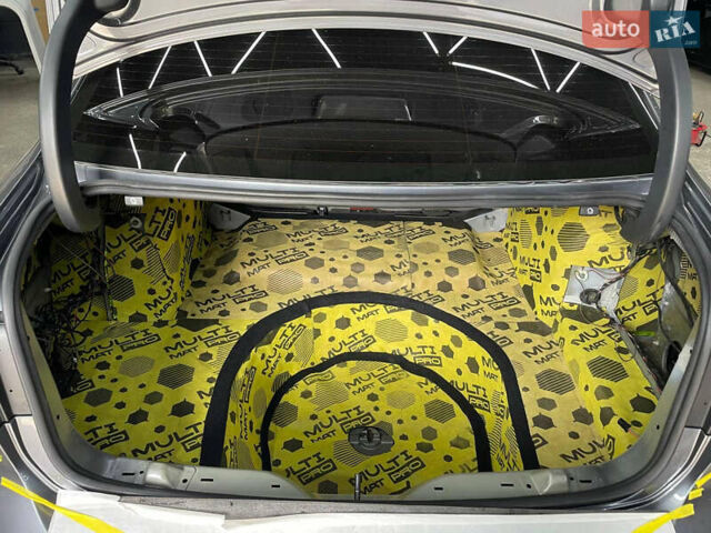 Сірий Фольксваген Пассат, об'ємом двигуна 1.8 л та пробігом 147 тис. км за 14500 $, фото 55 на Automoto.ua