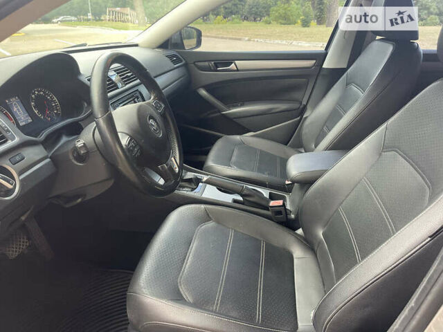 Серый Фольксваген Пассат, объемом двигателя 1.8 л и пробегом 141 тыс. км за 2300 $, фото 13 на Automoto.ua