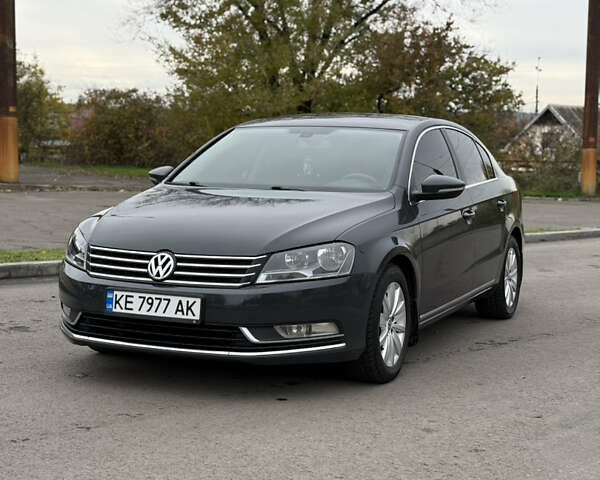Серый Фольксваген Пассат, объемом двигателя 1.97 л и пробегом 277 тыс. км за 12150 $, фото 1 на Automoto.ua