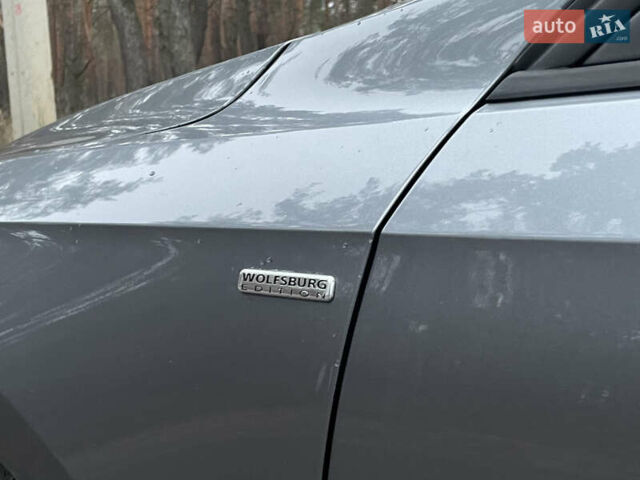 Серый Фольксваген Пассат, объемом двигателя 1.8 л и пробегом 180 тыс. км за 9999 $, фото 23 на Automoto.ua