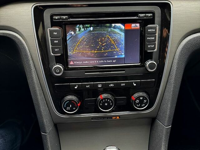 Серый Фольксваген Пассат, объемом двигателя 2 л и пробегом 205 тыс. км за 10500 $, фото 6 на Automoto.ua