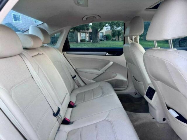 Серый Фольксваген Пассат, объемом двигателя 2.5 л и пробегом 86 тыс. км за 4100 $, фото 10 на Automoto.ua