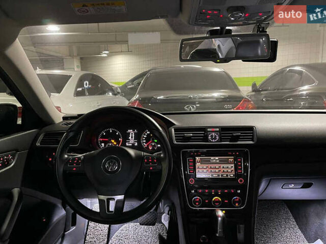 Серый Фольксваген Пассат, объемом двигателя 1.97 л и пробегом 248 тыс. км за 12900 $, фото 9 на Automoto.ua