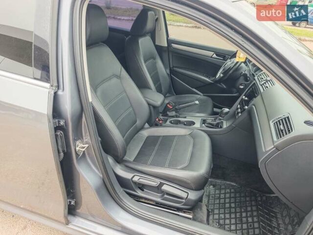 Сірий Фольксваген Пассат, об'ємом двигуна 1.8 л та пробігом 130 тис. км за 10999 $, фото 24 на Automoto.ua