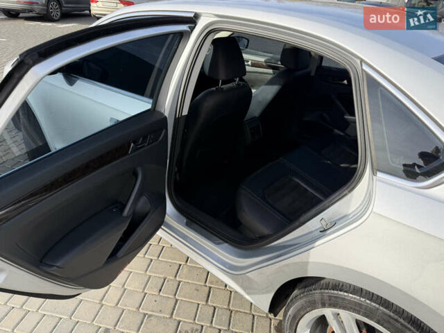 Сірий Фольксваген Пассат, об'ємом двигуна 2 л та пробігом 217 тис. км за 12600 $, фото 27 на Automoto.ua