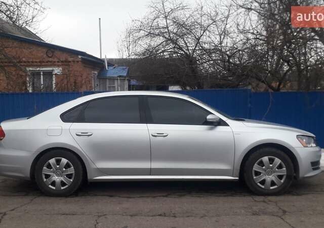 Серый Фольксваген Пассат, объемом двигателя 1.8 л и пробегом 205 тыс. км за 10000 $, фото 3 на Automoto.ua