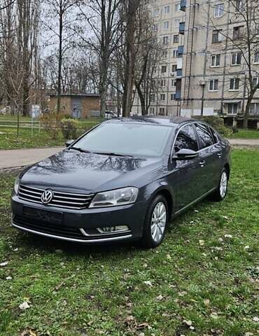 Сірий Фольксваген Пассат, об'ємом двигуна 1.6 л та пробігом 245 тис. км за 10300 $, фото 2 на Automoto.ua