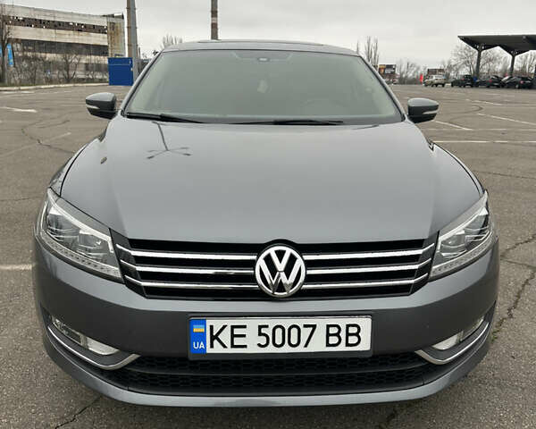 Серый Фольксваген Пассат, объемом двигателя 1.8 л и пробегом 185 тыс. км за 11300 $, фото 1 на Automoto.ua
