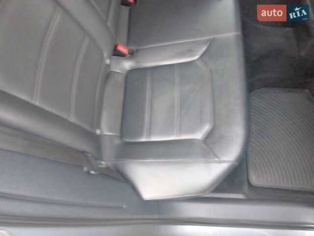 Серый Фольксваген Пассат, объемом двигателя 1.8 л и пробегом 118 тыс. км за 11399 $, фото 3 на Automoto.ua