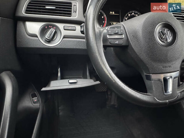 Серый Фольксваген Пассат, объемом двигателя 1.8 л и пробегом 197 тыс. км за 10499 $, фото 41 на Automoto.ua