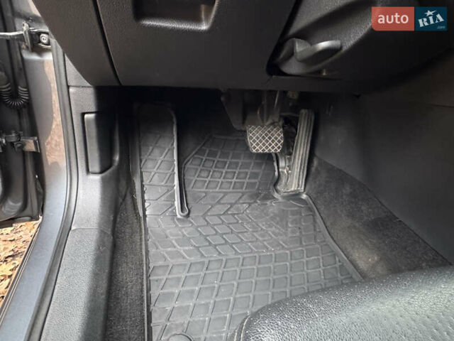 Серый Фольксваген Пассат, объемом двигателя 1.8 л и пробегом 197 тыс. км за 10499 $, фото 52 на Automoto.ua