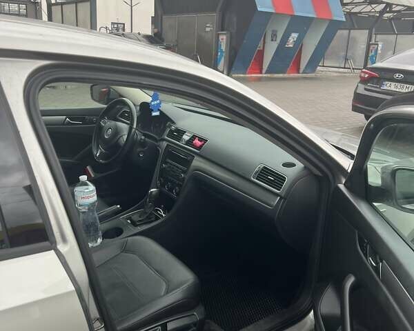 Серый Фольксваген Пассат, объемом двигателя 1.8 л и пробегом 180 тыс. км за 11700 $, фото 11 на Automoto.ua