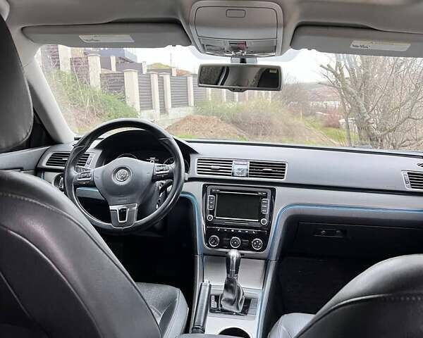 Серый Фольксваген Пассат, объемом двигателя 1.8 л и пробегом 221 тыс. км за 9800 $, фото 8 на Automoto.ua