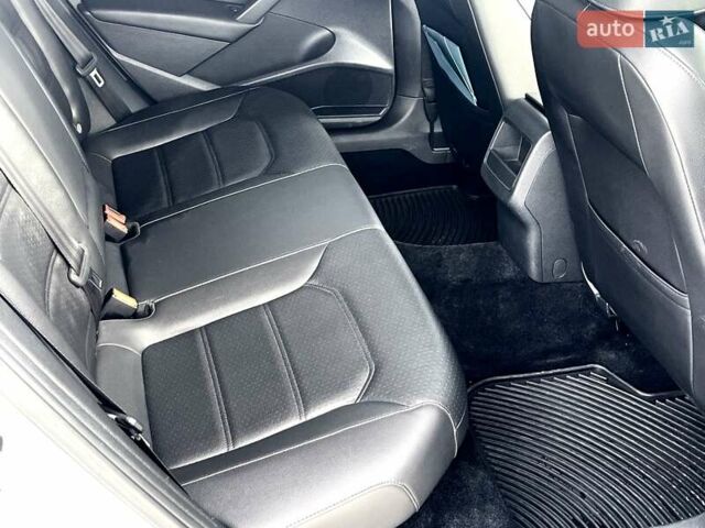 Сірий Фольксваген Пассат, об'ємом двигуна 1.8 л та пробігом 182 тис. км за 9500 $, фото 10 на Automoto.ua