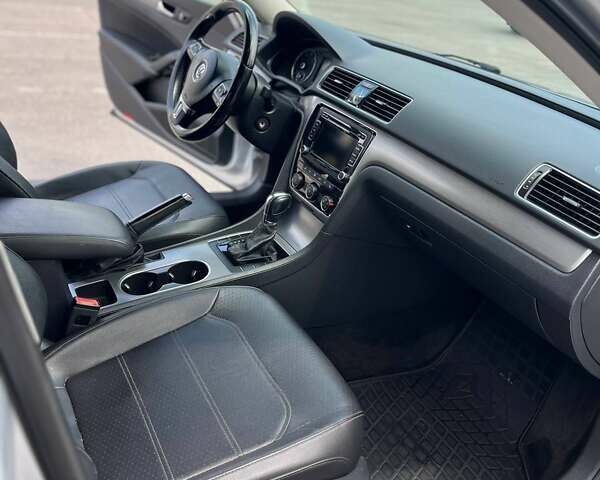 Серый Фольксваген Пассат, объемом двигателя 1.8 л и пробегом 199 тыс. км за 10950 $, фото 8 на Automoto.ua