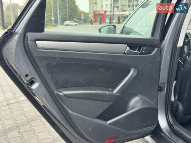 Сірий Фольксваген Пассат, об'ємом двигуна 2 л та пробігом 215 тис. км за 12900 $, фото 49 на Automoto.ua