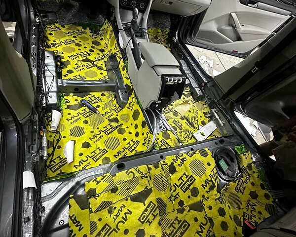 Сірий Фольксваген Пассат, об'ємом двигуна 1.8 л та пробігом 147 тис. км за 14500 $, фото 46 на Automoto.ua