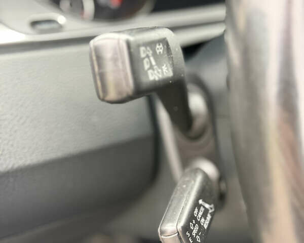 Серый Фольксваген Пассат, объемом двигателя 1.97 л и пробегом 277 тыс. км за 12150 $, фото 21 на Automoto.ua