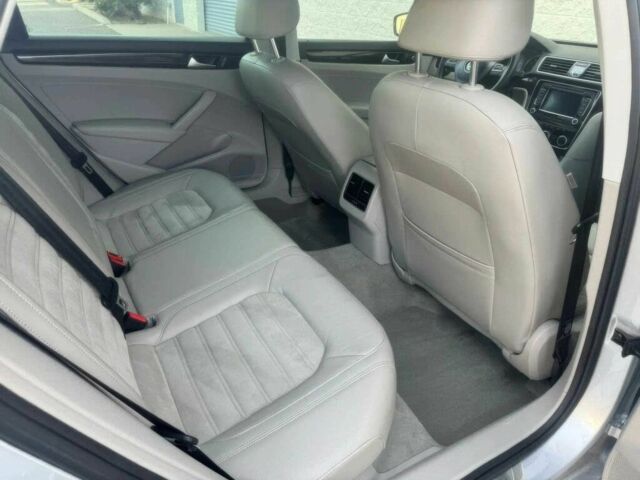 Сірий Фольксваген Пассат, об'ємом двигуна 2 л та пробігом 81 тис. км за 2100 $, фото 11 на Automoto.ua