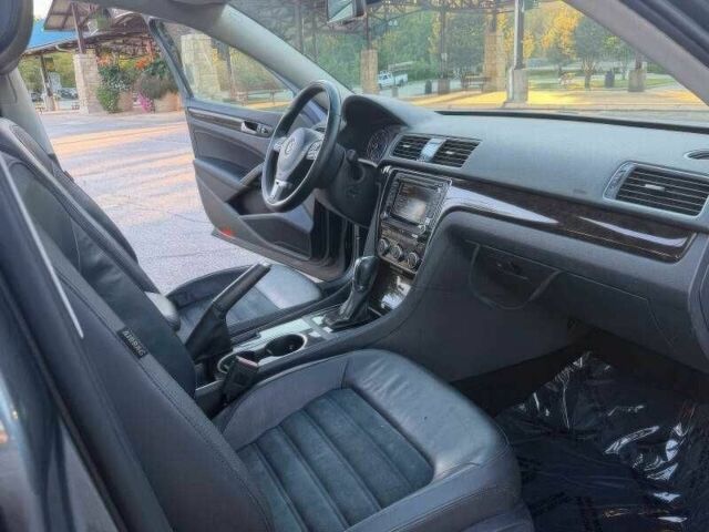 Серый Фольксваген Пассат, объемом двигателя 2 л и пробегом 146 тыс. км за 5000 $, фото 13 на Automoto.ua