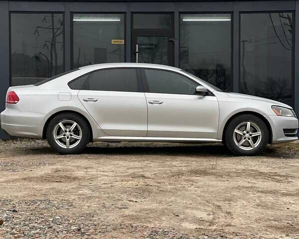 Серый Фольксваген Пассат, объемом двигателя 1.8 л и пробегом 184 тыс. км за 7999 $, фото 4 на Automoto.ua