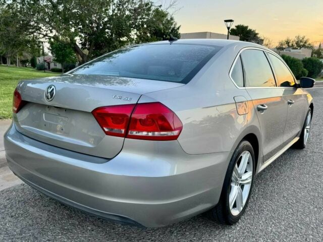 Серый Фольксваген Пассат, объемом двигателя 2.5 л и пробегом 86 тыс. км за 1900 $, фото 3 на Automoto.ua