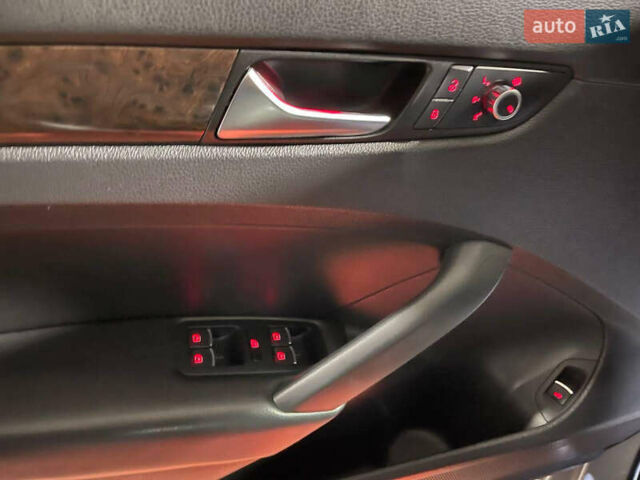 Серый Фольксваген Пассат, объемом двигателя 1.97 л и пробегом 248 тыс. км за 12900 $, фото 14 на Automoto.ua