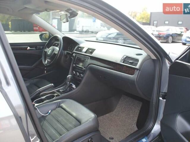 Сірий Фольксваген Пассат, об'ємом двигуна 1.97 л та пробігом 235 тис. км за 13700 $, фото 12 на Automoto.ua