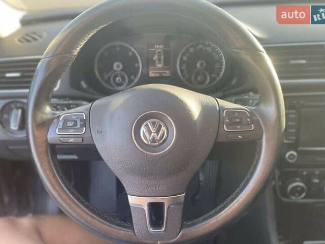 Серый Фольксваген Пассат, объемом двигателя 1.97 л и пробегом 235 тыс. км за 10999 $, фото 9 на Automoto.ua