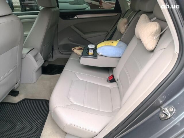 Серый Фольксваген Пассат, объемом двигателя 1.8 л и пробегом 260 тыс. км за 11490 $, фото 13 на Automoto.ua