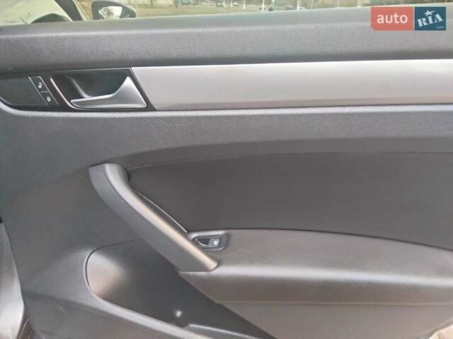 Серый Фольксваген Пассат, объемом двигателя 1.8 л и пробегом 118 тыс. км за 11399 $, фото 4 на Automoto.ua