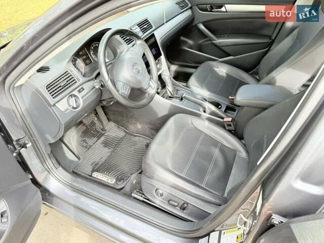 Серый Фольксваген Пассат, объемом двигателя 1.8 л и пробегом 180 тыс. км за 9600 $, фото 14 на Automoto.ua