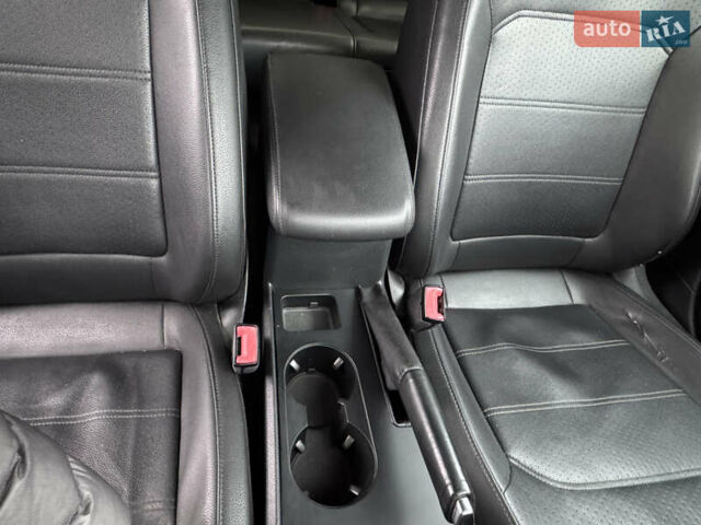 Серый Фольксваген Пассат, объемом двигателя 1.8 л и пробегом 197 тыс. км за 10499 $, фото 53 на Automoto.ua