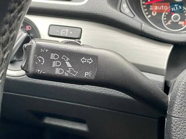 Серый Фольксваген Пассат, объемом двигателя 1.8 л и пробегом 194 тыс. км за 9790 $, фото 23 на Automoto.ua