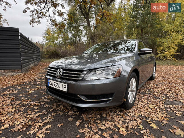 Серый Фольксваген Пассат, объемом двигателя 1.8 л и пробегом 197 тыс. км за 10499 $, фото 1 на Automoto.ua