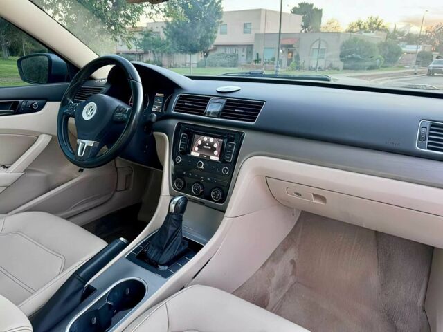 Сірий Фольксваген Пассат, об'ємом двигуна 2.5 л та пробігом 80 тис. км за 3800 $, фото 11 на Automoto.ua