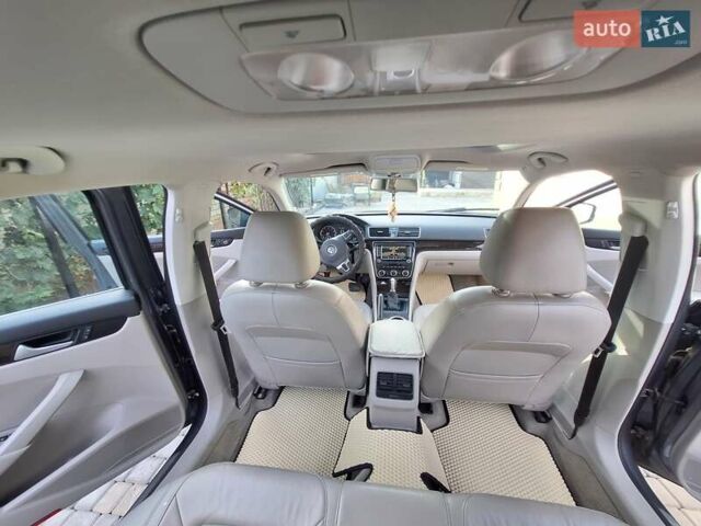 Серый Фольксваген Пассат, объемом двигателя 1.8 л и пробегом 319 тыс. км за 12000 $, фото 10 на Automoto.ua