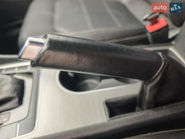 Сірий Фольксваген Пассат, об'ємом двигуна 1.8 л та пробігом 130 тис. км за 10999 $, фото 8 на Automoto.ua