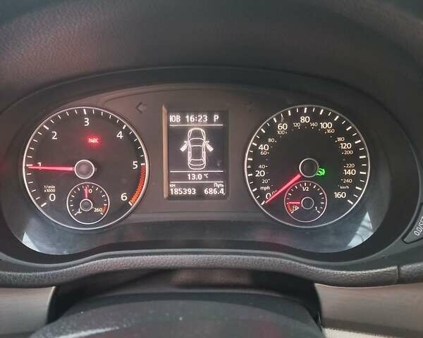 Серый Фольксваген Пассат, объемом двигателя 1.97 л и пробегом 185 тыс. км за 9999 $, фото 23 на Automoto.ua