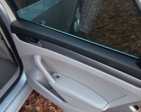 Серый Фольксваген Пассат, объемом двигателя 1.97 л и пробегом 185 тыс. км за 9999 $, фото 18 на Automoto.ua