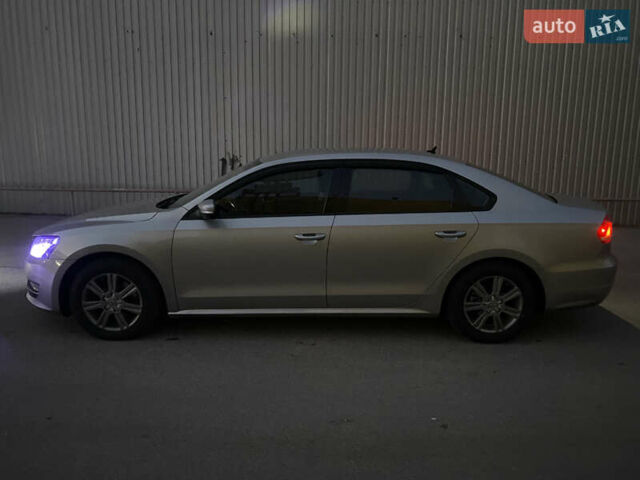 Серый Фольксваген Пассат, объемом двигателя 1.79 л и пробегом 236 тыс. км за 10700 $, фото 1 на Automoto.ua